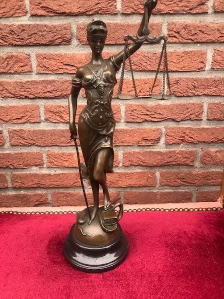 bronzen beeld van VROUWE JUSTITIA, 40 cm hoog, Antiek en Kunst, Antiek | Koper en Brons, Brons, Ophalen of Verzenden