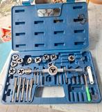 Schroefdraad set, Doe-het-zelf en Verbouw, Gereedschap | Handgereedschap, Ophalen of Verzenden, Zo goed als nieuw