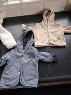 2 omkeerbare vestjes / jasjes maat 56, Kinderen en Baby's, Babykleding | Maat 56, Ophalen of Verzenden, Zo goed als nieuw, Jongetje of Meisje