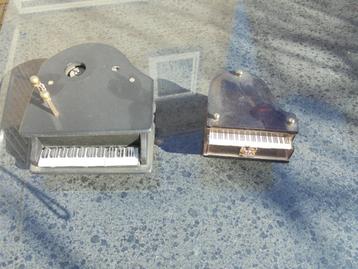 Speeldoos, speel doos, muziekdoos, muziek doos. Piano beschikbaar voor biedingen