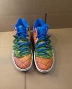 SpongeBob x Kyrie 5 Pineapple House - Maat 43, Overige kleuren, Nike, Ophalen of Verzenden, Sneakers of Gympen