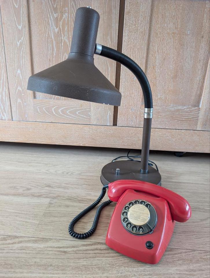 Vintage designlamp Herda – opvallend groot & stijlvol, Huis en Inrichting, Lampen | Tafellampen, Gebruikt, 50 tot 75 cm, Metaal