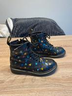 Stoere schoen zwart met gekleurde hartjes Dr martens 32, Uitgeest, Meisje, Zo goed als nieuw, Tweedekanshop