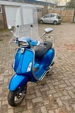 Mooie blauwe vespa sprint, Ophalen, Maximaal 45 km/u, Vespa S, Zo goed als nieuw