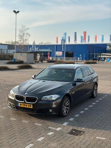 BMW 5-Serie 2.0 518D Touring AUT 2014 Grijs beschikbaar voor biedingen