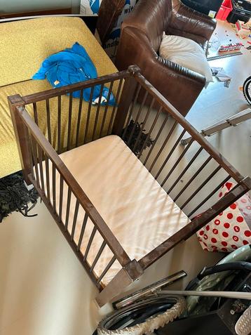 Box baby kind hout kussen beschikbaar voor biedingen