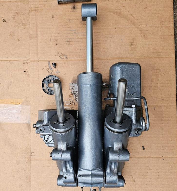 Yamaha powertrim 115 pk 130 pk 150 pk 175 pk 200 pk 225 pk, Watersport en Boten, Accessoires en Onderhoud, Motor en Techniek, Ophalen of Verzenden