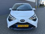 Toyota Aygo 1.0 VVT-i x-play*CAMERA*NAVI*Carplay*AIRCO*APK*N, Voorwielaandrijving, Start-stop-systeem, Gebruikt, Euro 6