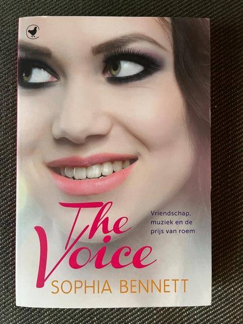 Sophia Bennett - The Voice., Boeken, Romans, Zo goed als nieuw, Ophalen of Verzenden