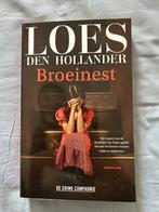 Schrijfster Loes den Hollander boek thriller Broeinest, Ophalen of Verzenden, Gelezen, Loes den Hollander, Nederland