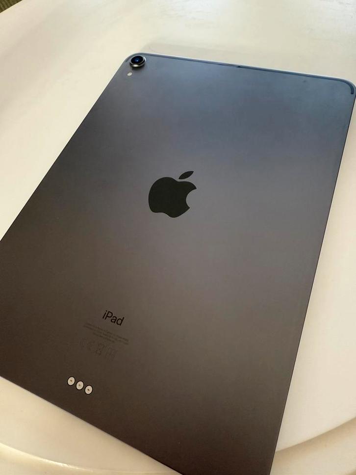 Ipad pro 2018, Computers en Software, Apple iPads, Zo goed als nieuw, Apple iPad, 10 inch, Ophalen of Verzenden