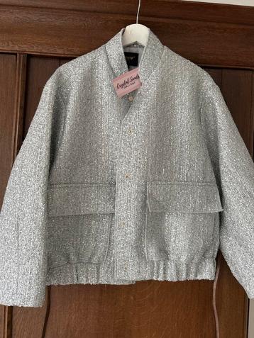 Zilveren Jasje met Stijl beschikbaar voor biedingen