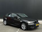 BMW 1-serie 118i Business Line 5-DEURS 6-BAK/AIRCO/ISOFIX |, 1-Serie, 65 €/maand, Zwart, Origineel Nederlands