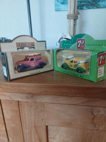 2x Chevrolet Delivery Panel Van - Twee Stuks! beschikbaar voor biedingen