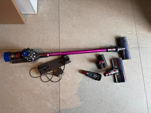 Dyson v8 absolute pro, Witgoed en Apparatuur, Stofzuigers, Zo goed als nieuw, Stofzuiger, Minder dan 1200 watt, Ophalen