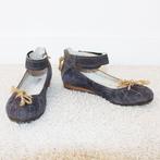 Mooie Suede Bazza Sandalen -s13 (Maat 39G) € 45,-, Bazza, Overige kleuren, Zo goed als nieuw, Sandalen of Muiltjes