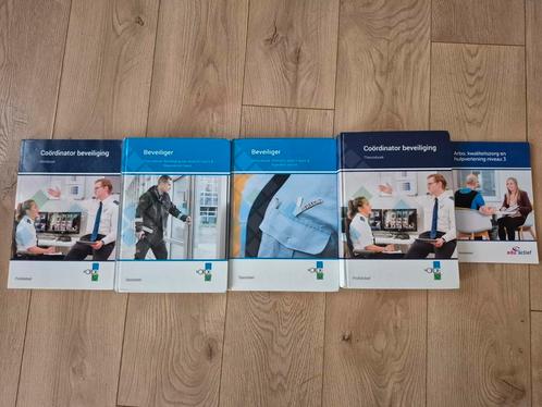 Theorieboeken Beveiliger en coordinator Beveiliging, Boeken, Studieboeken en Cursussen, Gelezen, MBO, Ophalen