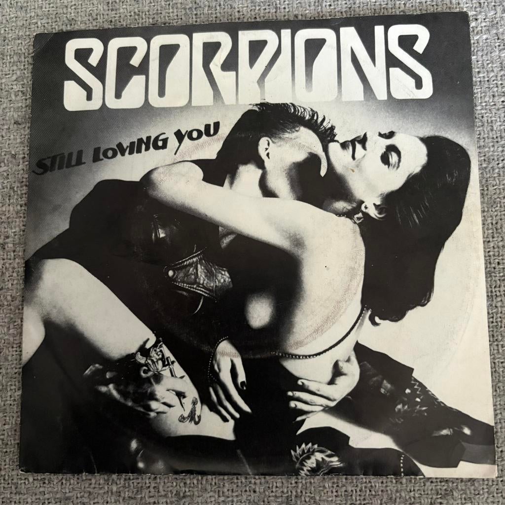 Vinyl single Scorpions - Still loving you / Holiday, Ophalen of Verzenden, Gebruikt
