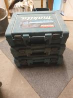 Makita en spit koffers, Ophalen