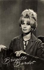 Filmster en Fotomodel Brigitte Bardot Ansichtkaart (09), Ophalen of Verzenden, 1940 tot 1960, Ongelopen, Sterren en Beroemdheden
