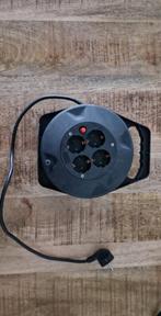 Oprolbare kabelhaspel / stopcontact splitter met 4 aansluiti, Ophalen of Verzenden, Gebruikt, Stopcontact