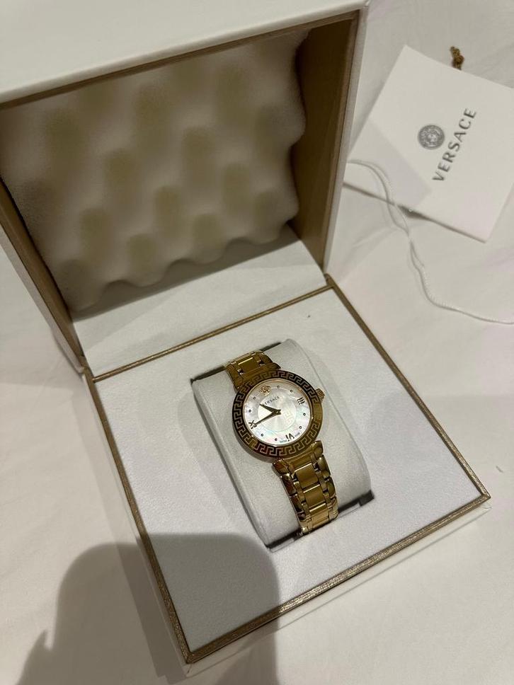 Versace Daphnis dames horloge, Sieraden, Tassen en Uiterlijk, Horloges | Dames, Zo goed als nieuw, Polshorloge, Overige merken