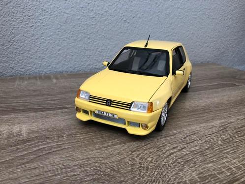 Solido 1/18 Peugeot 205gti zeldzaam en zeer mooi, Hobby en Vrije tijd, Modelauto's | 1:18, Zo goed als nieuw, Auto, Solido, Ophalen