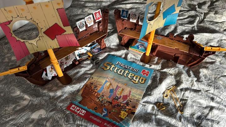 Gratis afhalen: jumbo junior stratego, Hobby en Vrije tijd, Gezelschapsspellen | Bordspellen, Gebruikt, Een of twee spelers, Ophalen