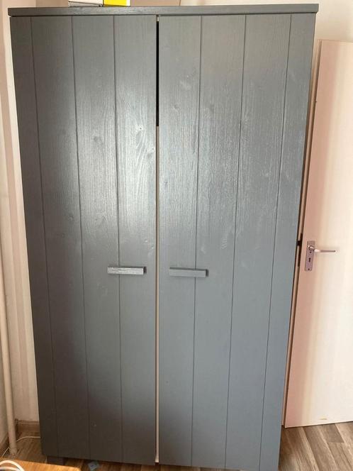 Woood Dennis kast steel grey, Huis en Inrichting, Kasten | Kledingkasten, Gebruikt, 200 cm of meer, 50 tot 75 cm, Grenenhout, Ophalen