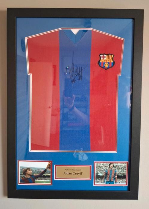 Johan Cruijff gesigneerd FC Barcelona shirt in lijst met COA, Verzamelen, Sportartikelen en Voetbal, Zo goed als nieuw, Shirt
