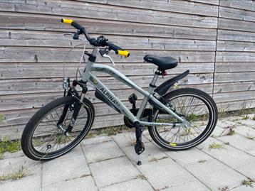 Stoere mooie antraciet Alpina Trial 22 inch jongens fiets beschikbaar voor biedingen