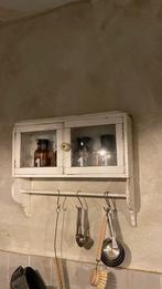 Wit vintage medicijn kastje voor aan de muur, Ophalen of Verzenden, Zo goed als nieuw