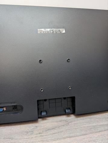 Samsung 24" beschikbaar voor biedingen