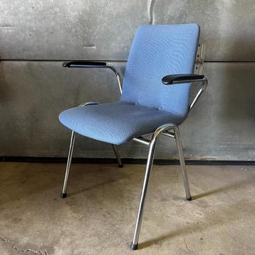 OPRUIMING Gispen stijl Chroom buis stoel kunststof leggers beschikbaar voor biedingen