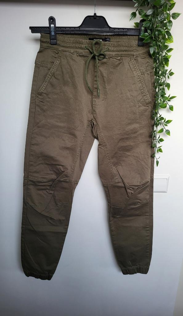 Pull & Bear groene heren cargo broek | Maat XS | nieuw, Kleding | Heren, Broeken en Pantalons, Nieuw, Maat 46 (S) of kleiner, Groen