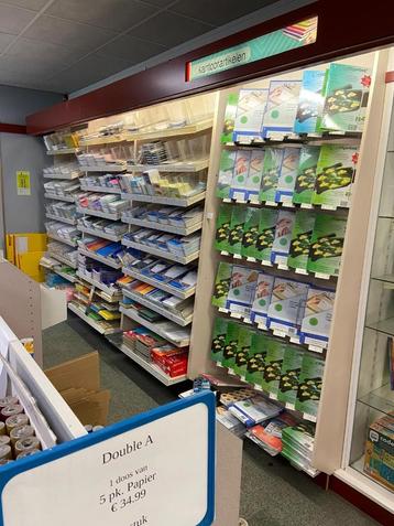 Wandstellingen en artikelschuivers beschikbaar voor biedingen