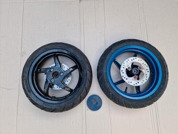 Aprilia SR Velgenset Piaggio Blok 50 velg velgen set schijf beschikbaar voor biedingen