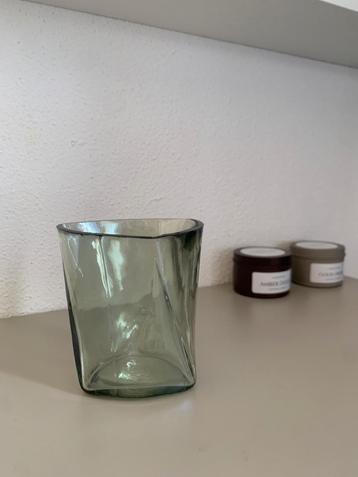 Waxinelichtje beschikbaar voor biedingen