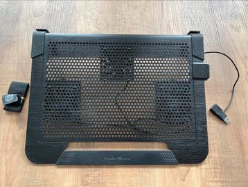 Laptopstandaard met ventilatoren van Cooler Master beschikbaar voor biedingen