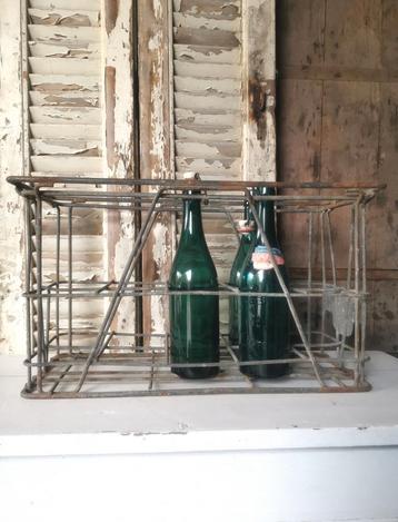 Brocante zinken Franse flessenkrat beschikbaar voor biedingen