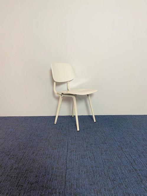 4 x Vergaderstoel Ahrend Revolt, wit, design Friso Kramer, Huis en Inrichting, Stoelen, Gebruikt, Vier, Kunststof, Wit, Ophalen
