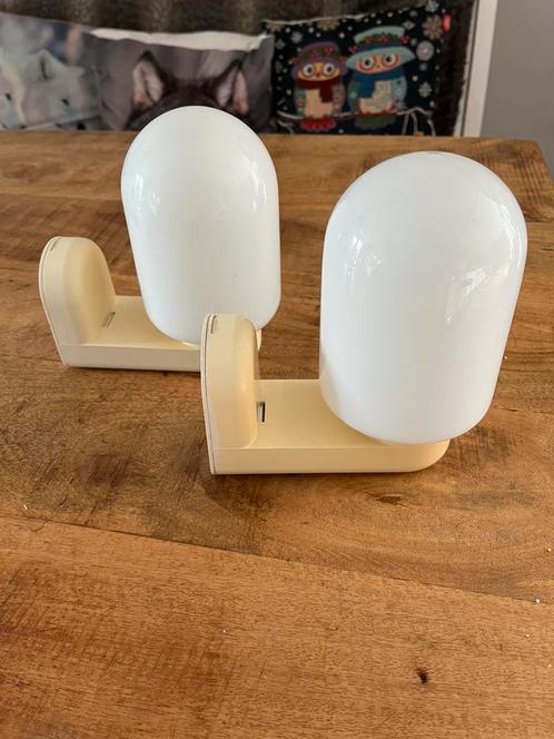 Vintage set badkamerlampen. Space age Massive wand lamp., Huis en Inrichting, Lampen | Wandlampen, Zo goed als nieuw, Kunststof