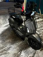 Vespa sprint 2018, Fietsen en Brommers, Ophalen, Gebruikt, Maximaal 45 km/u, Vespa S
