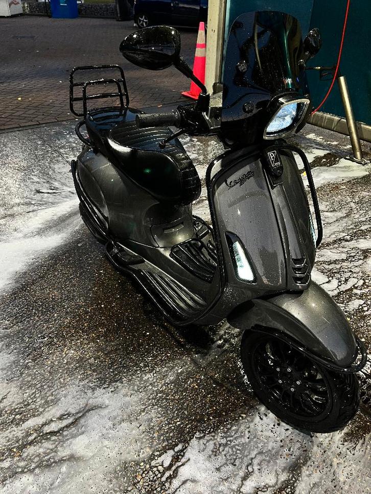 Vespa sprint 2018, Fietsen en Brommers, Scooters | Vespa, Gebruikt, Vespa S, Maximaal 45 km/u, Benzine, Ophalen