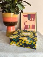 Oude Franse stoffen doos, Antiek en Kunst, Curiosa en Brocante, Verzenden