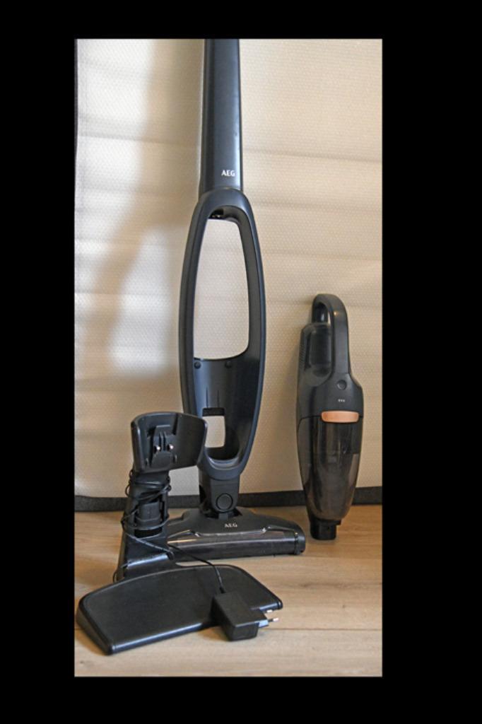 AEG qx6 - draadloze stofzuiger - kruimeldief - aeg, Witgoed en Apparatuur, Stofzuigers, Zo goed als nieuw, Stofzuiger, Minder dan 1200 watt