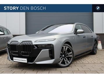 BMW i7 xDrive60 High Executive M Sport / Panoramadak Sky Lou beschikbaar voor biedingen