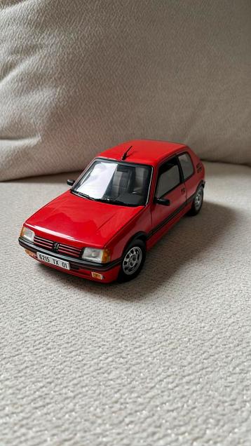 Peugeot 205 GTI solido 1:18 beschikbaar voor biedingen