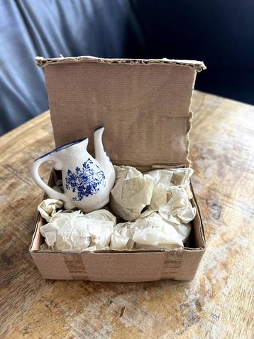 Antiek Thee Servies beschikbaar voor biedingen