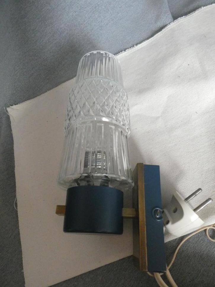 Vintage jaren 60 wandlampje persglas, Huis en Inrichting, Lampen | Wandlampen, Gebruikt, Glas, Metaal, Ophalen of Verzenden